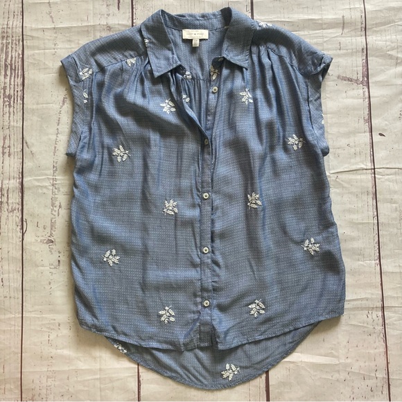 Lucky Brand S Small Blue Embroidered Button Blouse Short Sleeve Collared Viscose - Picture 9 of 9